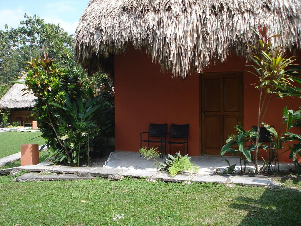 Hotel Jaguar Inn Tikal Habitación foto