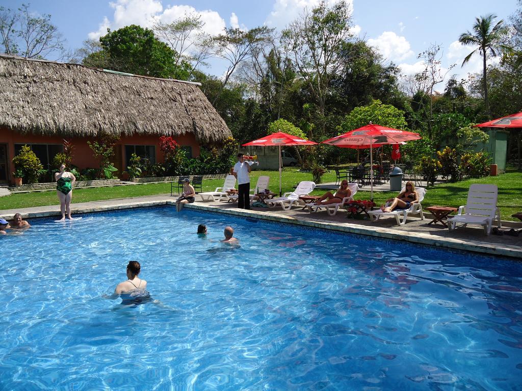 Hotel Jaguar Inn Tikal Exterior foto